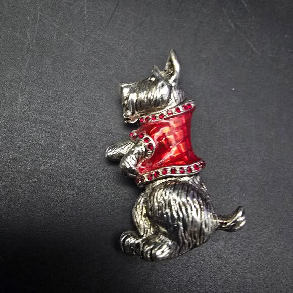 Scottish Terrier Dog Brooch Red Jacket Rhinestone Silver Tone - Picture 1 of 5